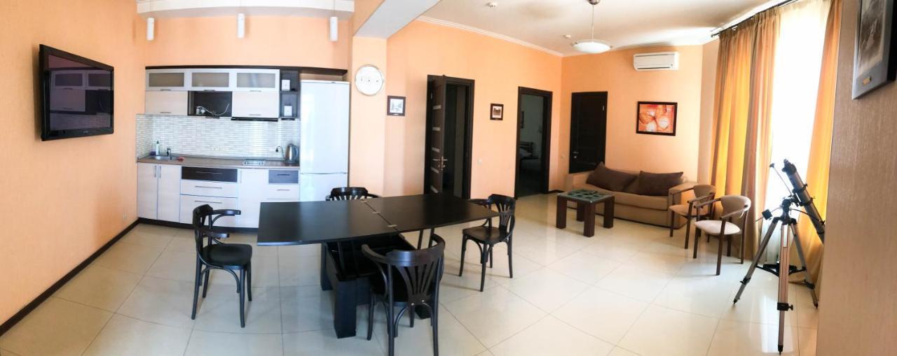 Kolyada Hotel Odessa Extérieur photo