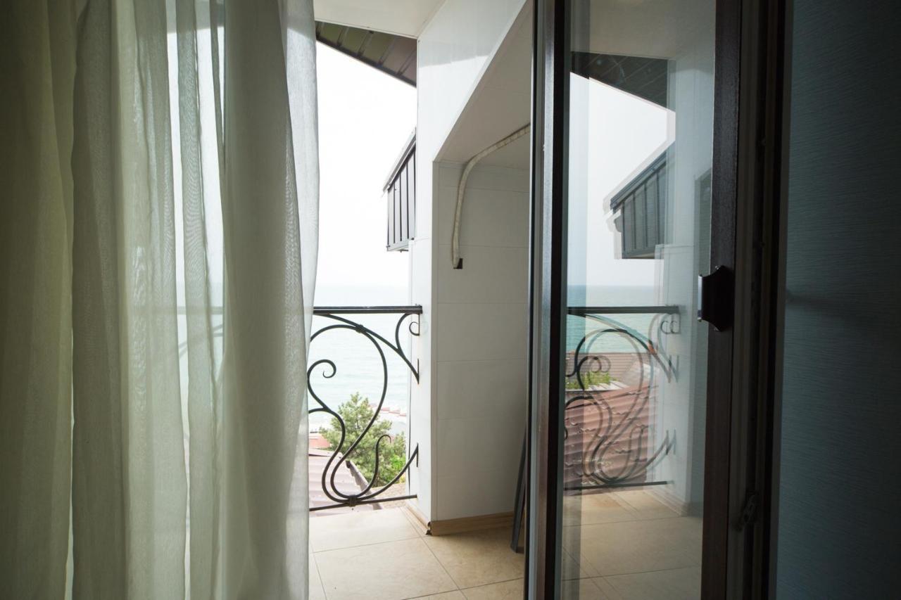 Kolyada Hotel Odessa Extérieur photo