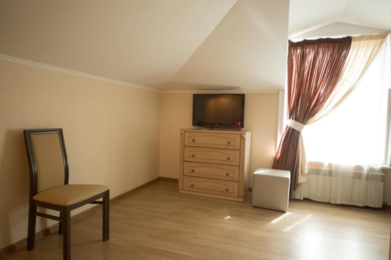 Kolyada Hotel Odessa Extérieur photo