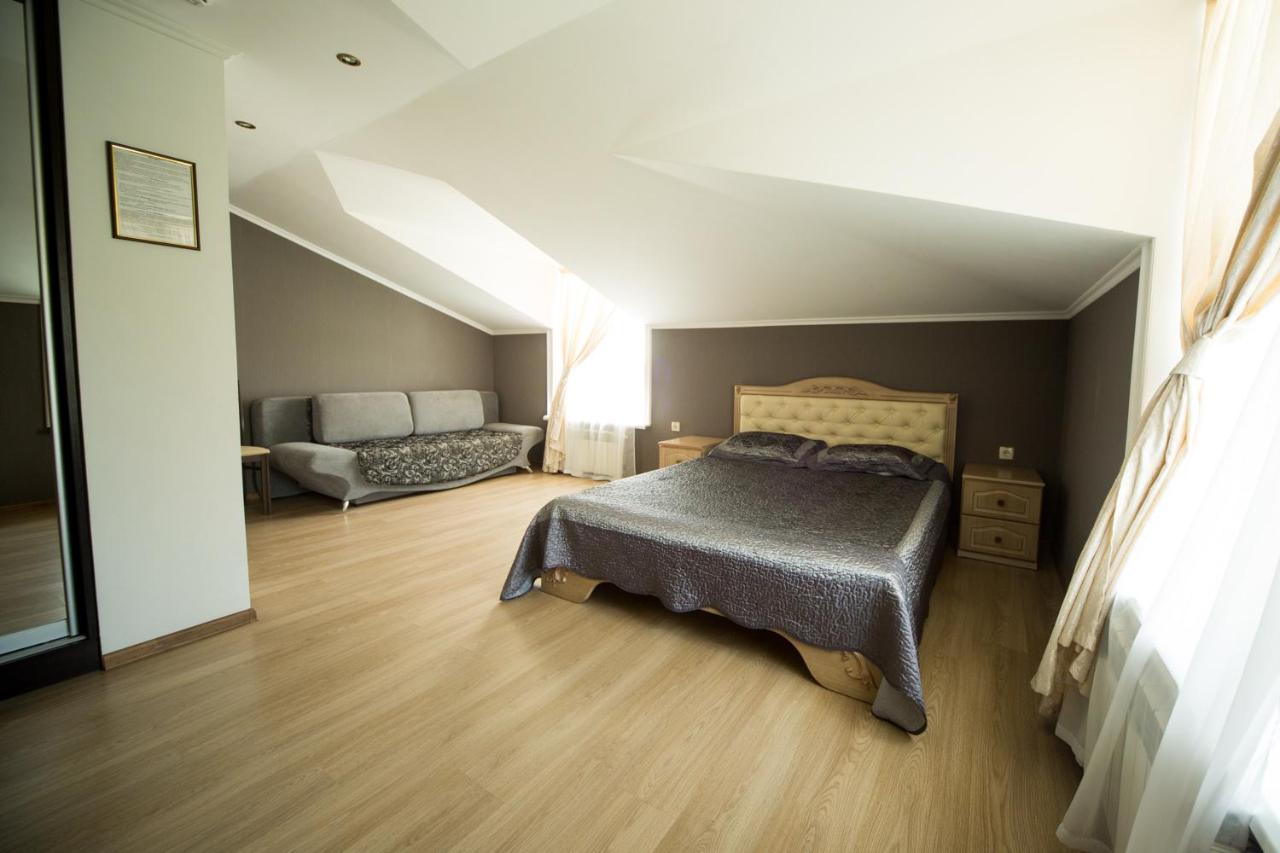 Kolyada Hotel Odessa Extérieur photo