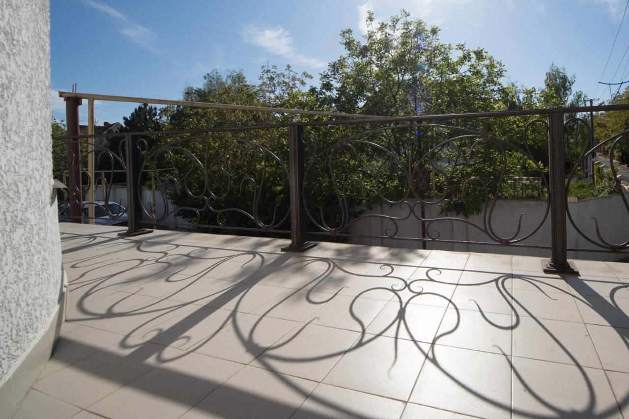 Kolyada Hotel Odessa Extérieur photo