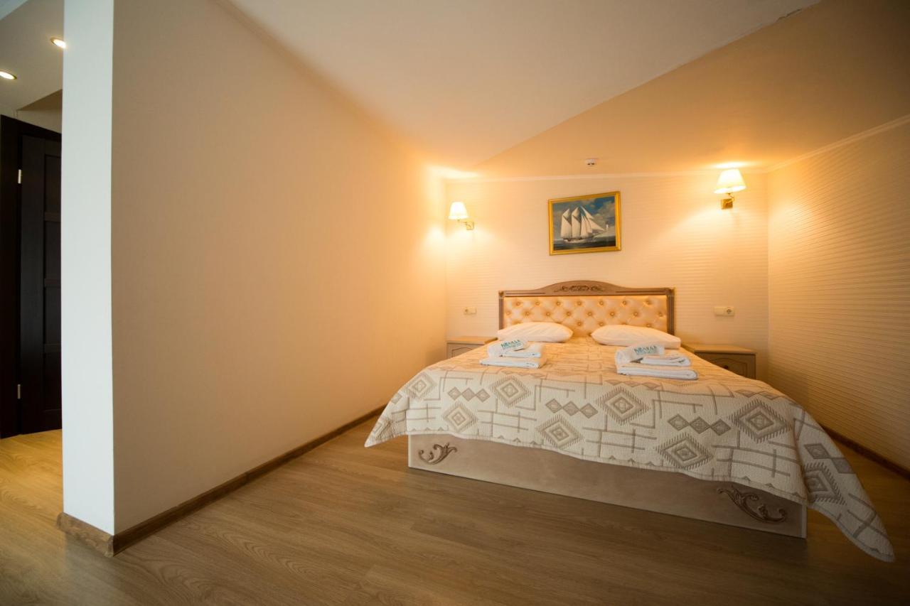 Kolyada Hotel Odessa Extérieur photo